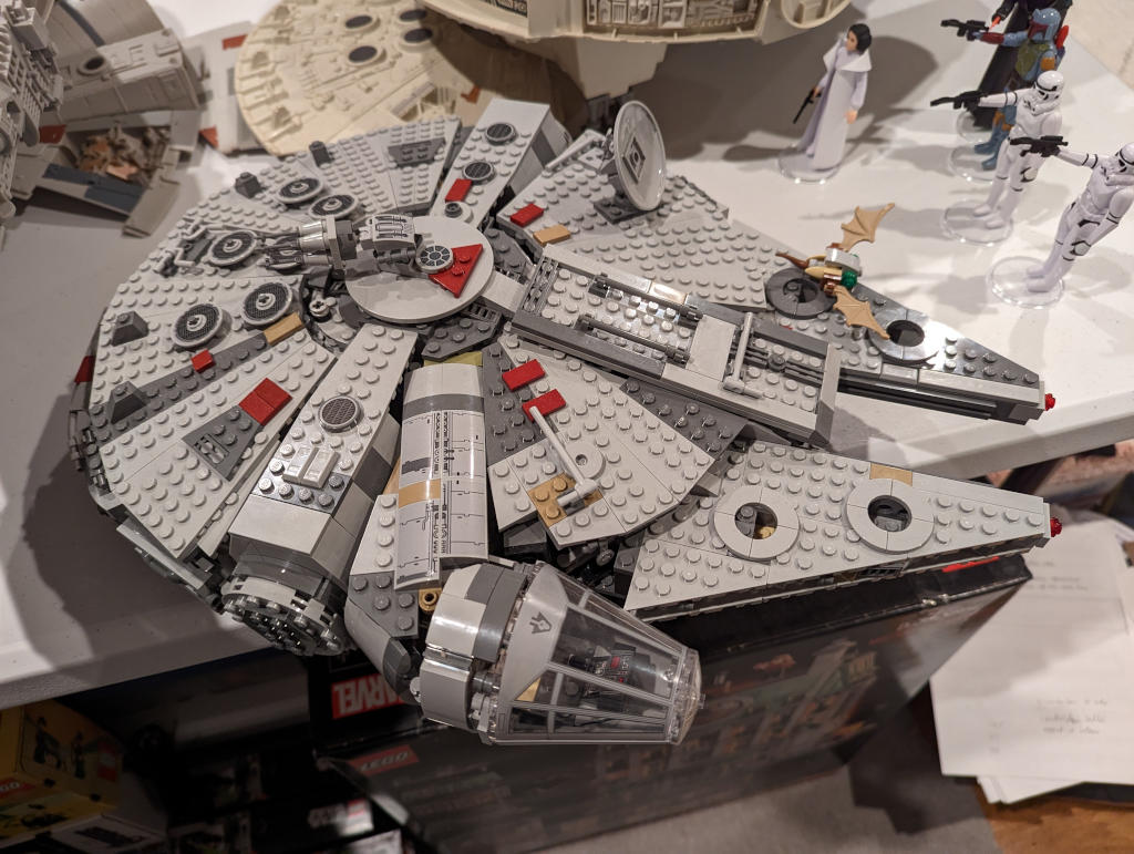 LEGO Millennium Falcon